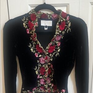 Cache Vintage Black Velvet Floral Embroidered Top